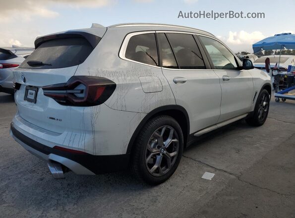 5UX43DP08P9T21035 2023 BMW X3 White Trasero derecho