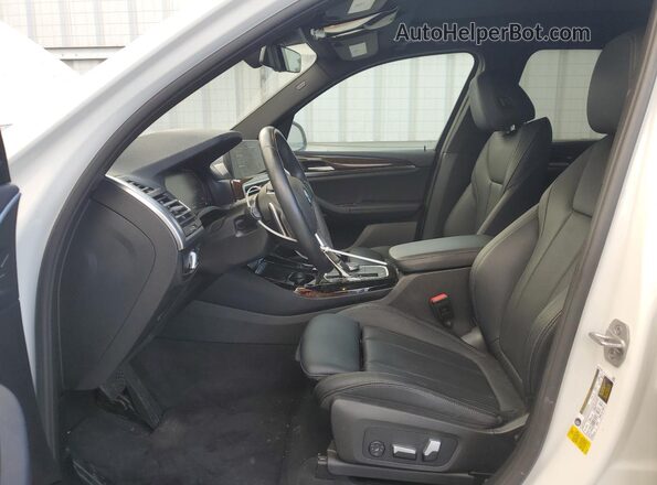 5UX43DP08P9T21035 2023 BMW X3 White Vista interior delantera