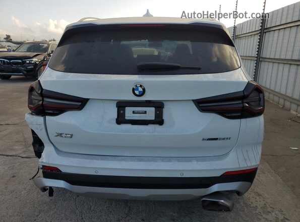 5UX43DP08P9T21035 2023 BMW X3 White Vista trasera