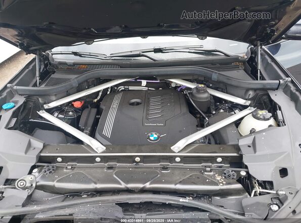 5UXCR6C08M9F35680 2021 BMW X5 Black Vista trasera