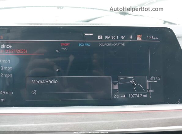 5UXCW2C01L9A03574 2020 BMW X7 Gray Widok tylnych siedzeń