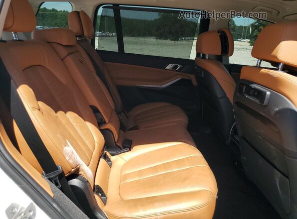 5UXCW2C05M9H35045 2021 BMW X7 Белый Вид задней части салона