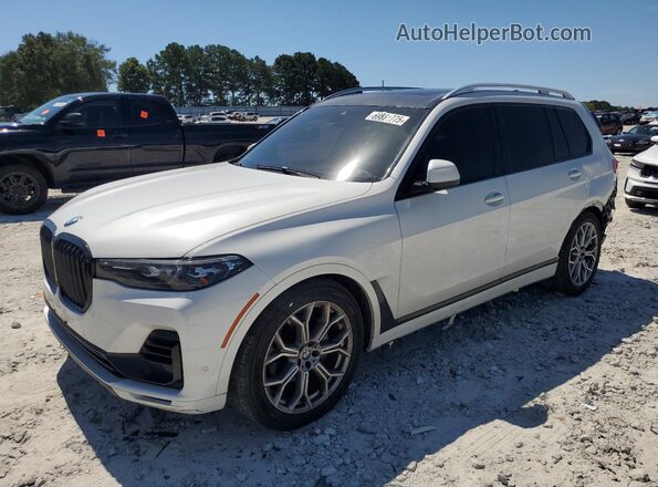 5UXCW2C05M9H35045 2021 BMW X7 Белый Передняя левая четверть