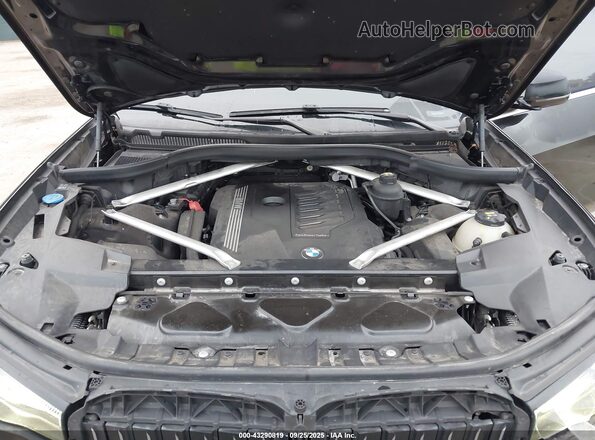 5UXCW2C07L9A01845 2020 BMW X7 Черный Вид сзади