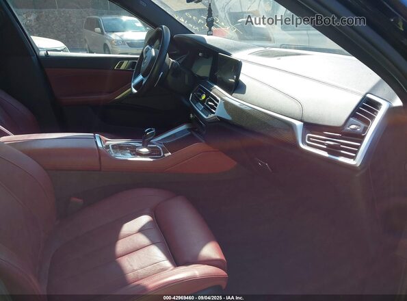 5UXCY8C09N9K22683 2022 BMW X6 Black Вид салону спереду