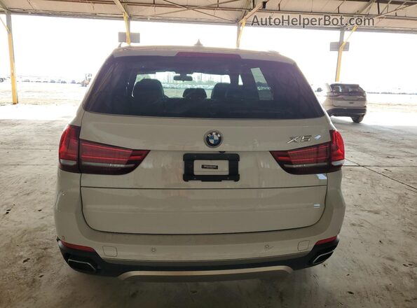 5UXKT0C55J0W04070 2018 BMW X5 White Rear view
