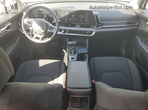 5XYK2CDF2SG312353 2025 KIA SPORTAGE White Vista del salpicadero