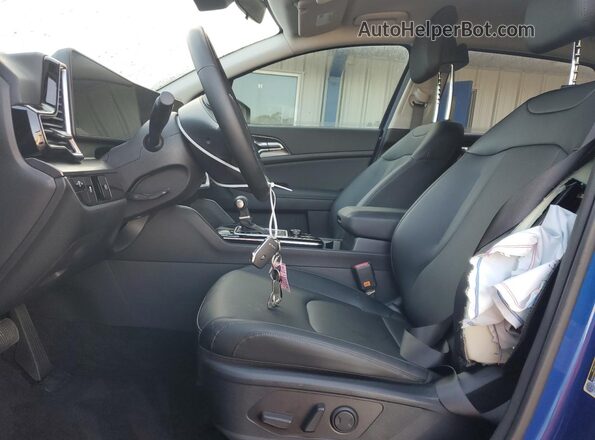 5XYK33DF0SG288695 2025 KIA SPORTAGE Синий Вид салона спереди