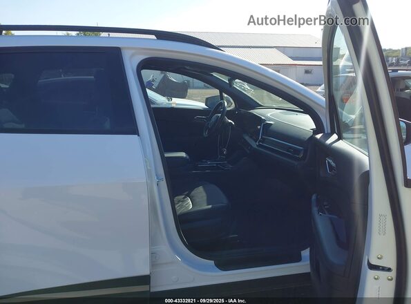 5XYK6CDF9RG199970 2024 KIA SPORTAGE White Front interior view