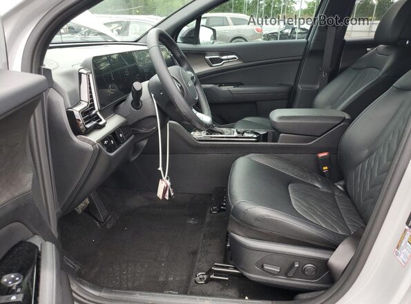 5XYK6CDF9SG237459 2025 KIA SPORTAGE Серебряный Вид салона спереди
