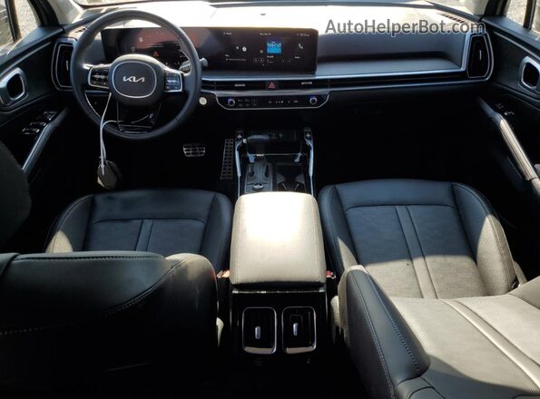 5XYRKDJF6RG293311 2024 KIA SORENTO Кремовый Вид панели приборов