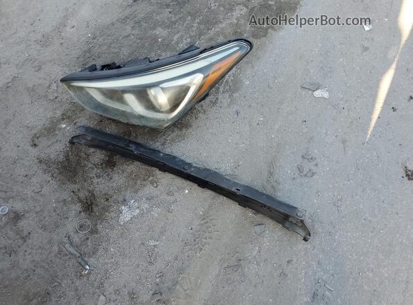 5XYZT3LB4JG504236 2018 HYUNDAI SANTA Red Widok naklejki z numerem VIN