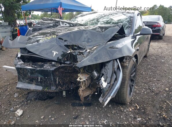 5YJ3E1EA3RF746589 2024 TESLA MODEL 3 Черный Вид спереди