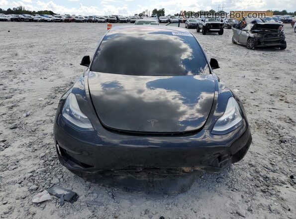 5YJ3E1EB3JF147527 2018 TESLA MODEL Черный Вид спереди
