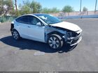 2021 Tesla Model Y Long Range Dual Motor All-wheel Drive White vin: 5YJYGDEE3MF219908