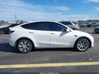 2021 Tesla Model Y Long Range Dual Motor All-wheel Drive White vin: 5YJYGDEE4MF252819