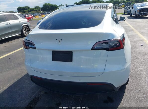 5YJYGDEE4MF252819 2021 TESLA MODEL Y White 