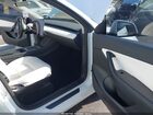 2021 Tesla Model Y Long Range Dual Motor All-wheel Drive White vin: 5YJYGDEE4MF252819