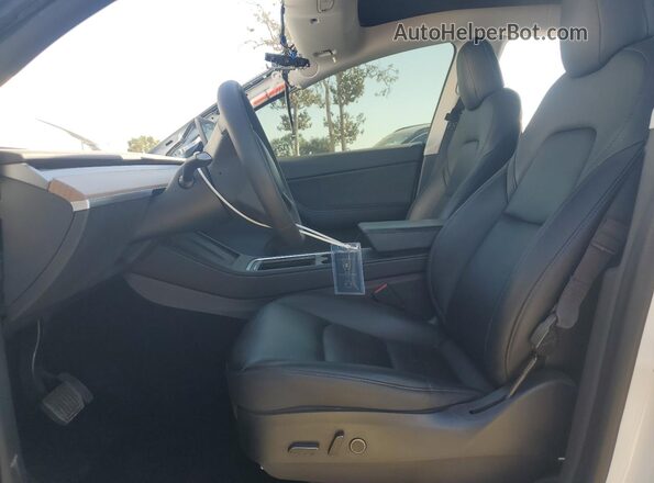 5YJYGDEE5MF181937 2021 TESLA MODEL White Vista interior delantera