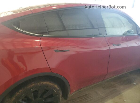 5YJYGDEE9MF249222 2021 TESLA MODEL Red Widok tylnych siedzeń