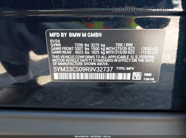 5YM33CS09R9V32737 2024 BMW OTHER Зеленый Вид подкапотного пространства