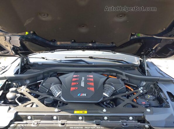5YM33CS09R9V32737 2024 BMW OTHER Зеленый Вид сзади