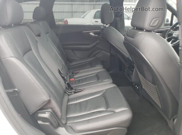 WA1LXAF74LD002330 2020 AUDI Q7 White Вид підкапотного простору