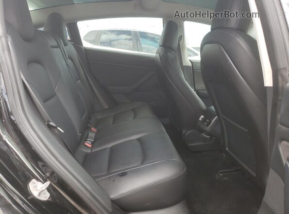 5YJ3E1EB2JF093993 2018 TESLA MODEL 3 Black Widok wnętrza z tyłu