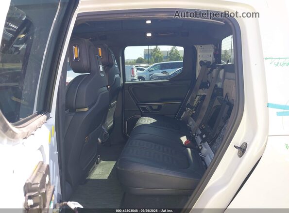 7FCTGAAA1NN015309 2022 RIVIAN R1T White Widok naklejki z numerem VIN