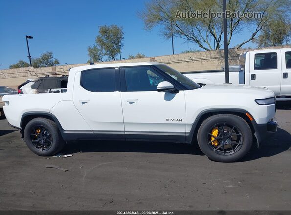 7FCTGAAA1NN015309 2022 RIVIAN R1T White Widok wnętrza 360 stopni