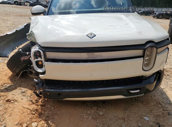 7FCTGAAL9NN009808 2022 RIVIAN R1T Белый Вид задней части салона