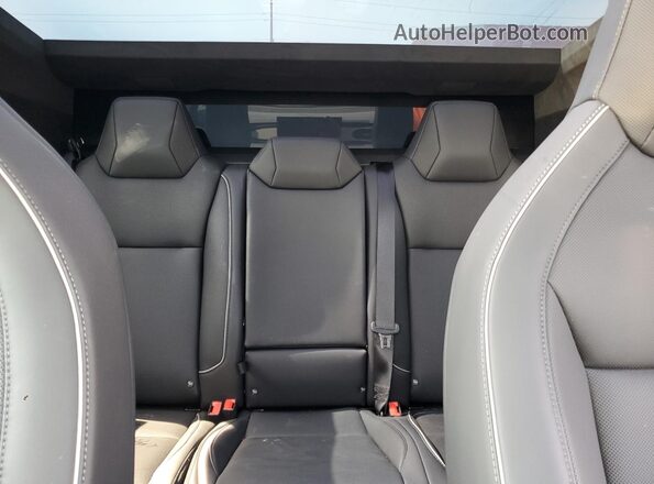 7G2CEHED5RA035120 2024 TESLA CYBERTRUCK Silver უკანა სავარძლების ხედი