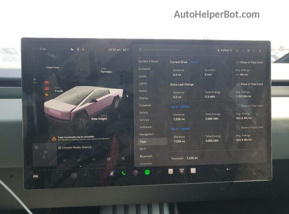 7G2CEHED5RA035120 2024 TESLA CYBERTRUCK Silver ხელსაწყოთა პანელის ხედი