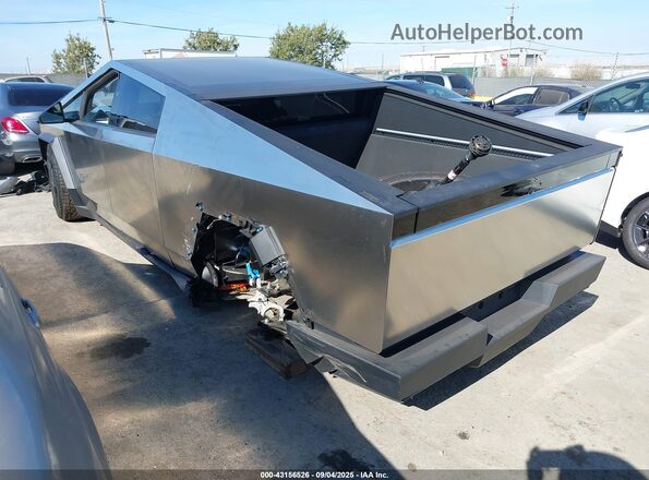 7G2CEHEE7SA061555 2025 TESLA CYBERTRUCK Silver Tył lewy