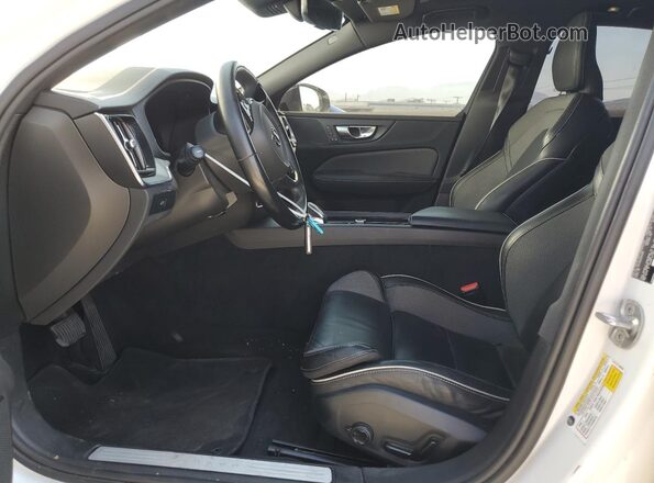 7JRL12FH4RG284595 2024 VOLVO S60 White Front interior view