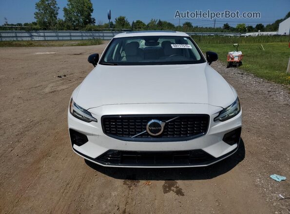 7JRL12FK2RG314608 2024 VOLVO S60 White Front view