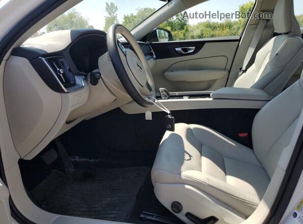 7JRL12FK2RG314608 2024 VOLVO S60 White Front interior view