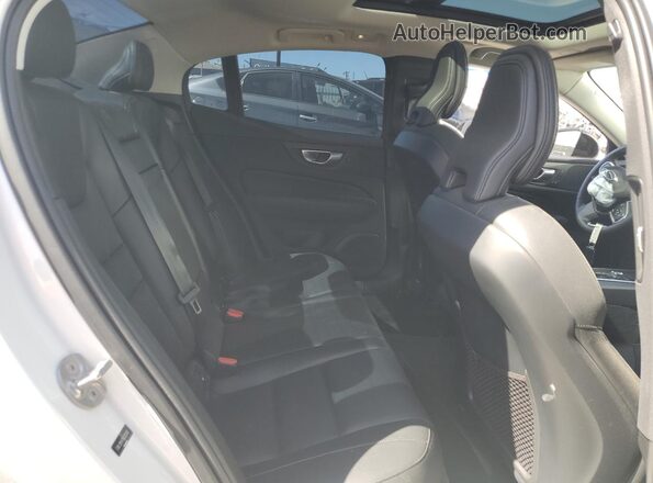 7JRL12FK7RG325202 2024 VOLVO S60 White Rear seats view