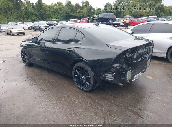7JRL12TT1PG229754 2023 VOLVO S60 Черный Задняя левая четверть