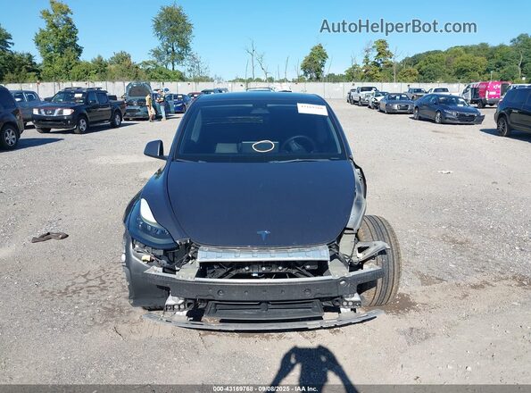7SAYGAEE0PF606695 2023 TESLA MODEL Y Gray Вид щитка приладів