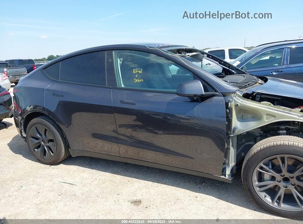 7SAYGDED6SA359486 2025 TESLA MODEL Y Gray Instrument cluster view