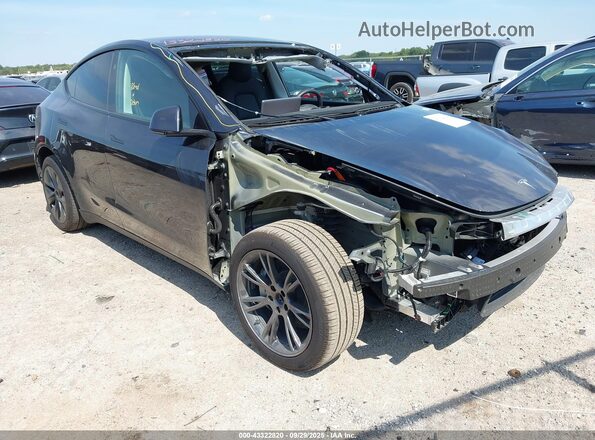7SAYGDED6SA359486 2025 TESLA MODEL Y Gray Front right