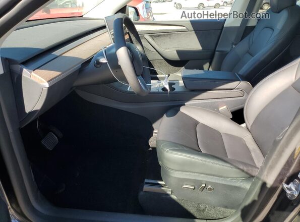 7SAYGDED7SF315080 2025 TESLA MODEL Gray Սալոնի դիմացի տեսք
