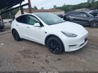 2022 Tesla Model Y Long Range Dual Motor All-wheel Drive White vin: 7SAYGDEE1NF329599