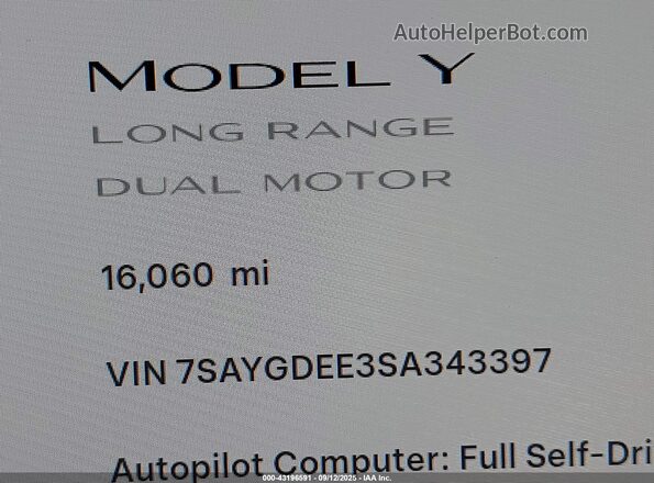 7SAYGDEE3SA343397 2025 TESLA MODEL Y White Հետևի նստատեղերի տեսք