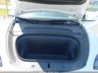 2025 Tesla Model Y Long Range Dual Motor All-wheel Drive White vin: 7SAYGDEE3SA343397
