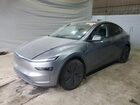 2025 Tesla Model Y Серебряный vin: 7SAYGDEE3TF368191