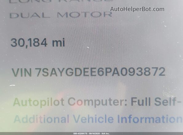 7SAYGDEE6PA093872 2023 TESLA MODEL Y White ძრავის განყოფილების ხედი
