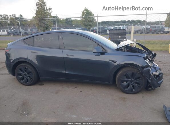 7SAYGDEE7SA346643 2025 TESLA MODEL Y Gray Vista del cuadro de instrumentos