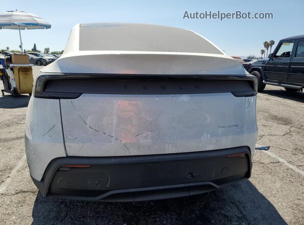 7SAYGDEE7TF348543 2026 TESLA MODEL White Հետևի տեսք